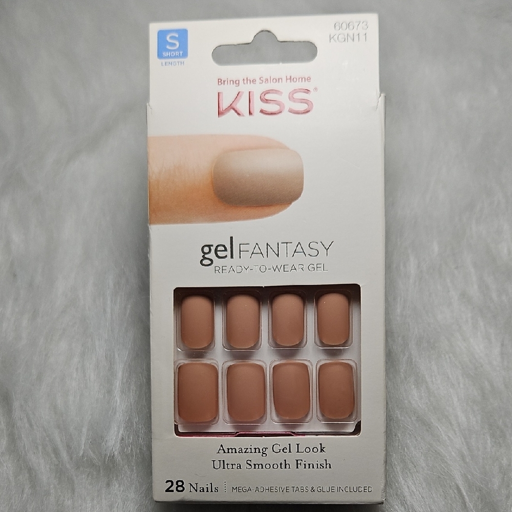 NIB KISS Gel Fantasy Ready-to-Wear Gel Nails - Nude Short Length
